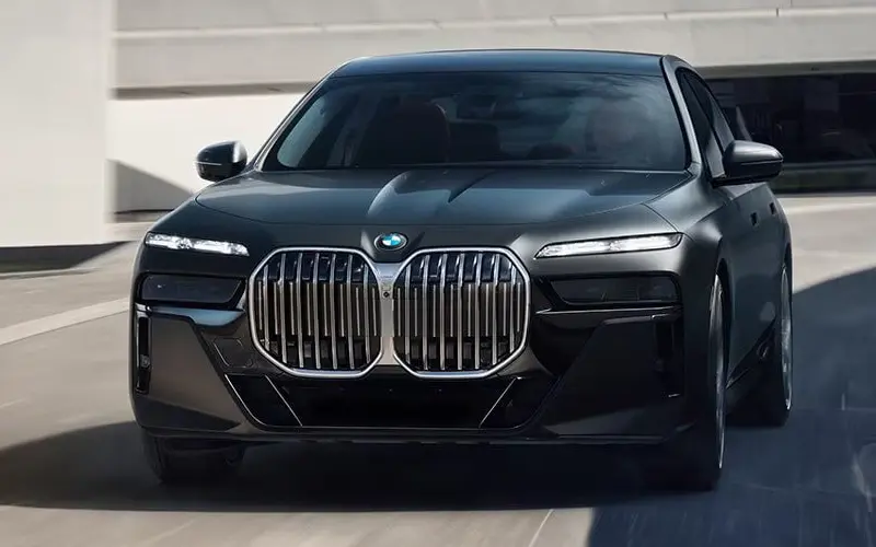 2025 BMW 760 Exterior US autosoto