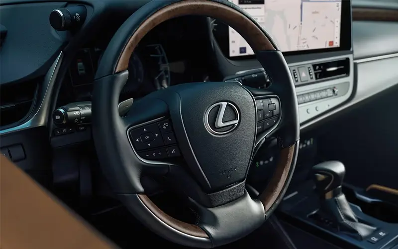 2025 Lexus ES 250 Steering U.S. autosoto